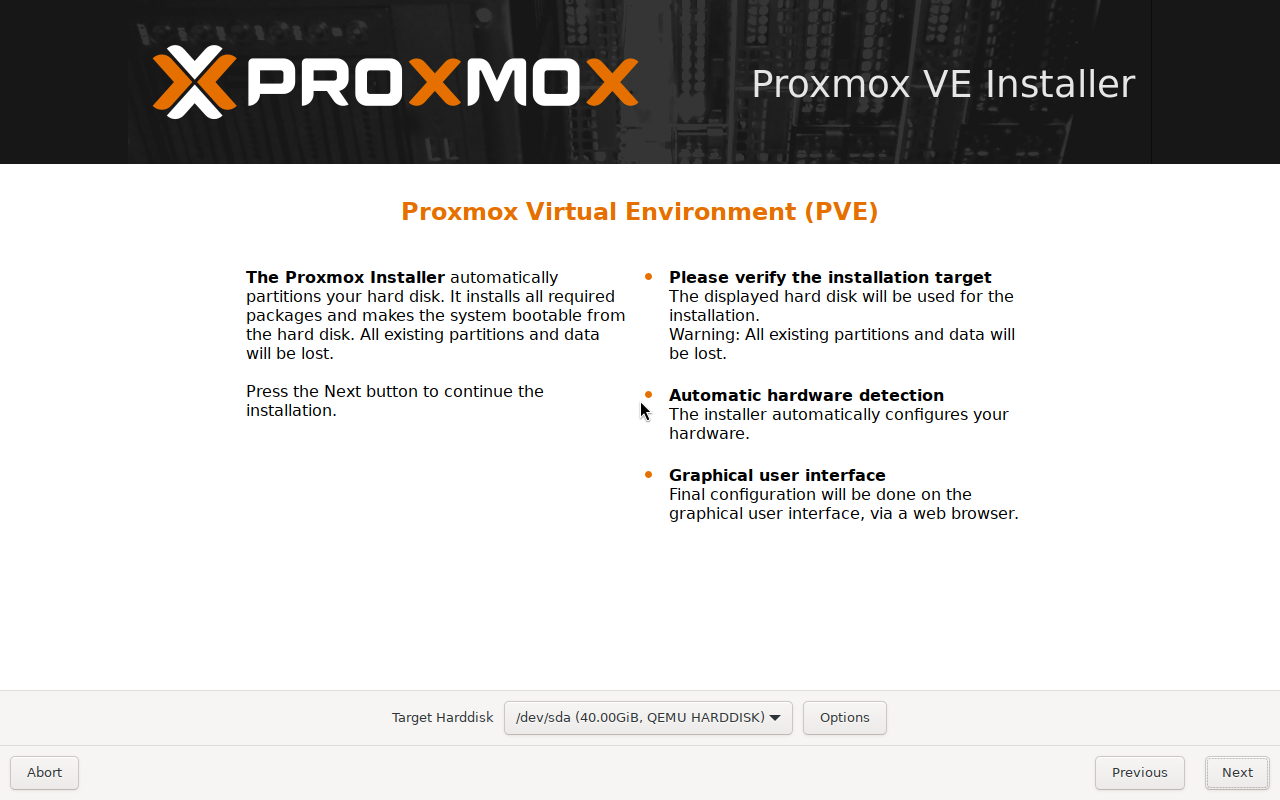 Proxmox VE Installer: Auswahl der Zielfestplatte (Target Harddisk) und Schaltfläche Options